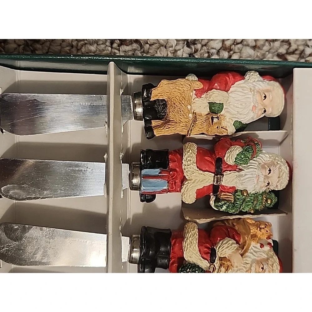 Set‎ of 4 Vintage 1995 Boston Warehouse Christmas Santa  Spreaders #12-128